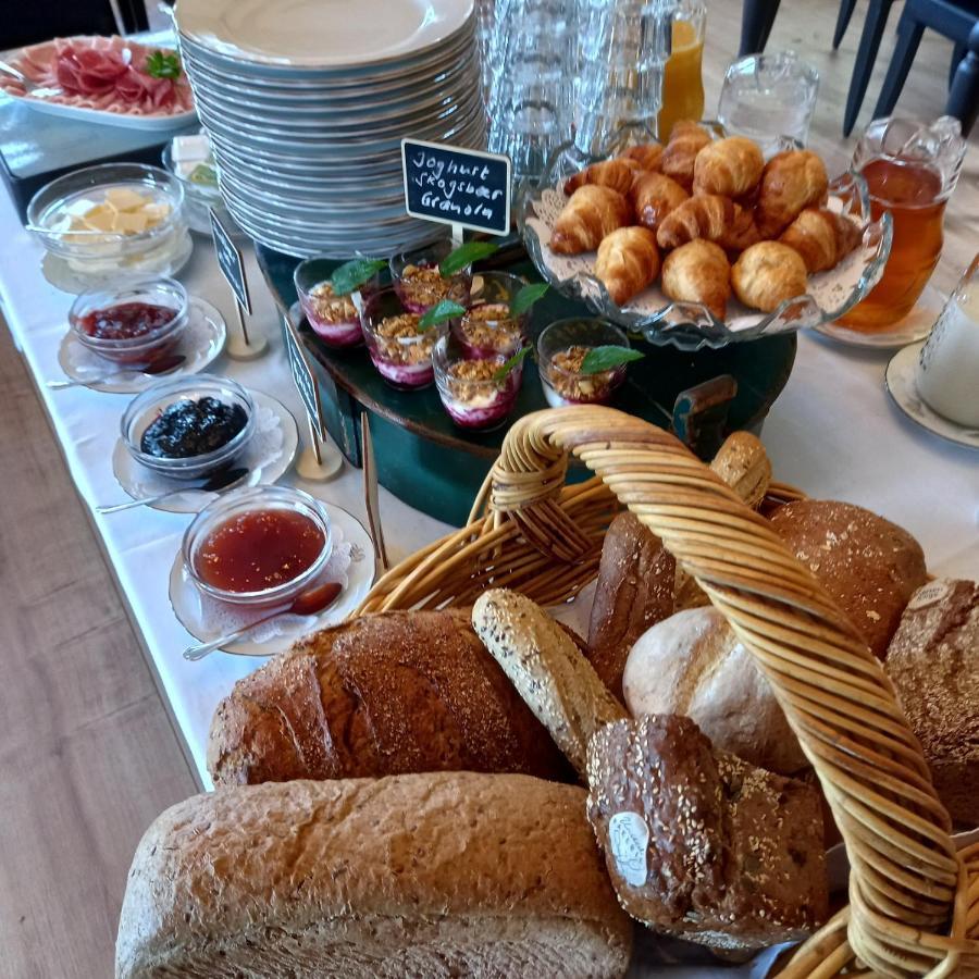 Sandbrekke Gjestegard Skjaerhalden Buitenkant foto